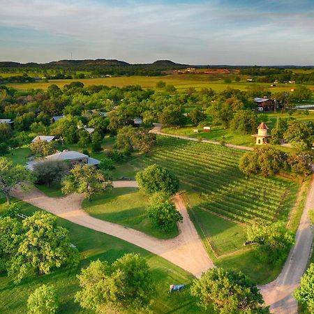 Barons Creekside Resort เฟรเดอริกส์เบิร์ก ภายนอก รูปภาพ