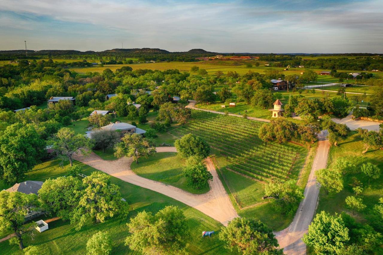 Barons Creekside Resort เฟรเดอริกส์เบิร์ก ภายนอก รูปภาพ