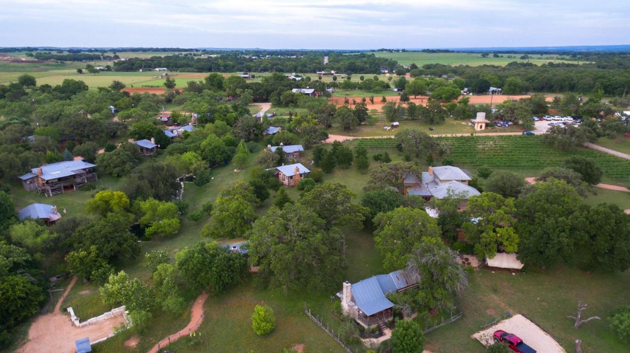 Barons Creekside Resort เฟรเดอริกส์เบิร์ก ภายนอก รูปภาพ